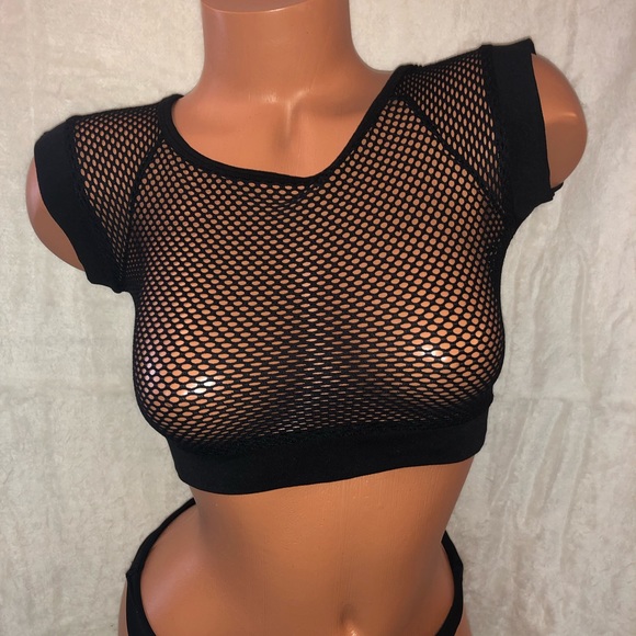 🚫SOLD🚫💣Bombshell Sportswear Fishnet Crop💣🆕 - Picture 4 of 5